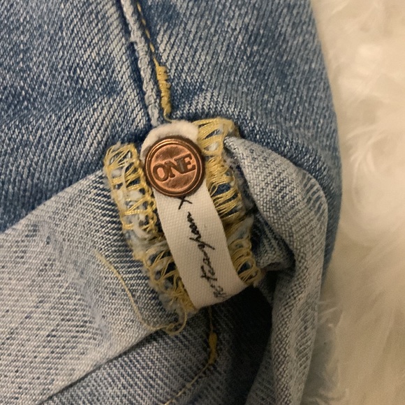 One x one teaspoon button fly Jean shorts - Picture 6 of 7